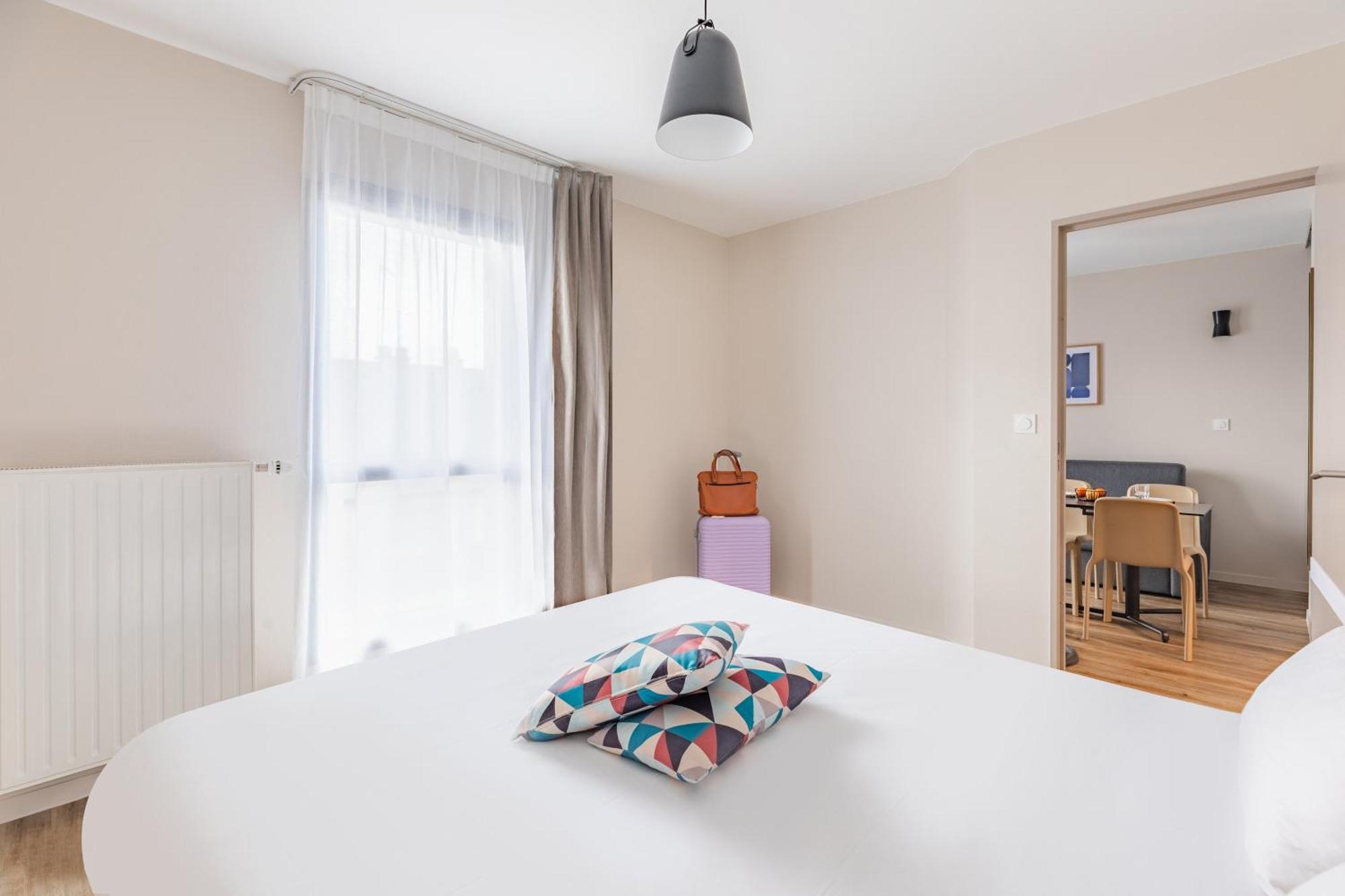 อพาร์ท ซิตี้ แองเกอร์ Aparthotel อองเชร์ ภายนอก รูปภาพ